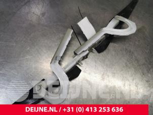 Citroen Jumpy Motorhaube Scharnier O166115 foto 2