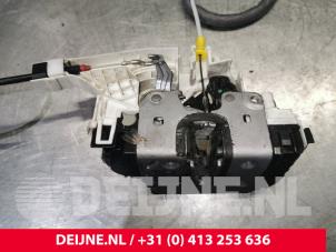 Volkswagen Crafter Deurslot Mechaniek 2Deurs rechts O166172 foto 2