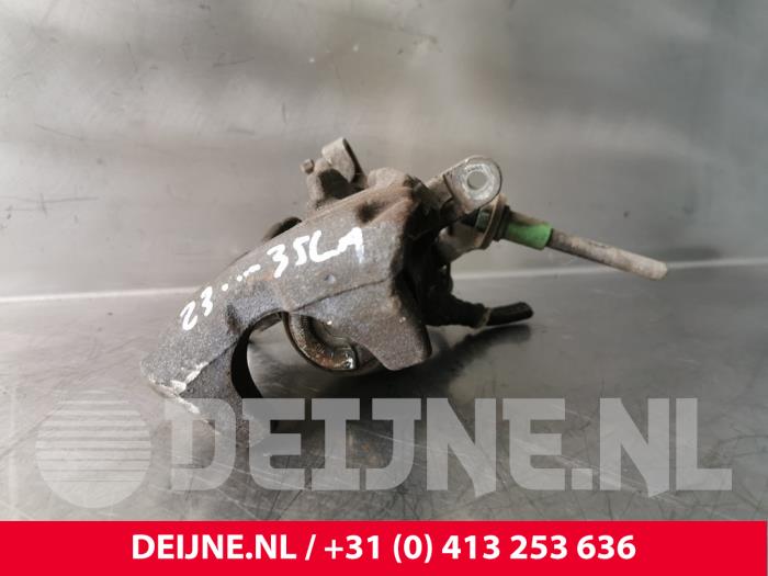 Renault Trafic Remklauw (Tang) links-achter O166557