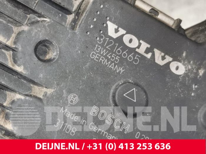 Uitlaat gasklep (EGR) van een Volvo V60 I (FW/GW) 2.4 D6 20V Plug-in Hybrid AWD 2014