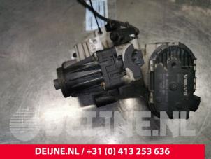 Volvo V60 AGR Ventil O166660 foto 3