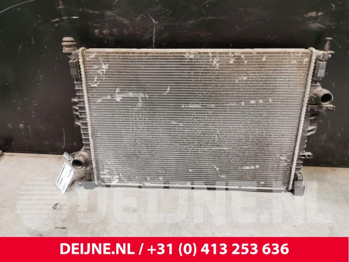Gebruikte Radiateur Volvo V70 (BW) 2.0 D4 16V Prijs € 75,00 Margeregeling aangeboden door van Deijne Onderdelen Uden B.V.
