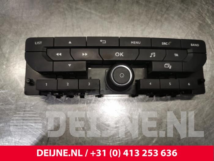 Toyota Pro-Ace Radio control panel O166748
