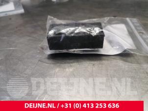Toyota Pro-Ace Centrale deurvergrendeling Schakelaar O166753 foto 2