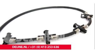 Mercedes Sprinter Brandstof retourleiding O9990001619 foto 2