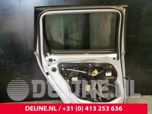 Volvo V70 Tür 4-türig links hinten O166875 foto 2
