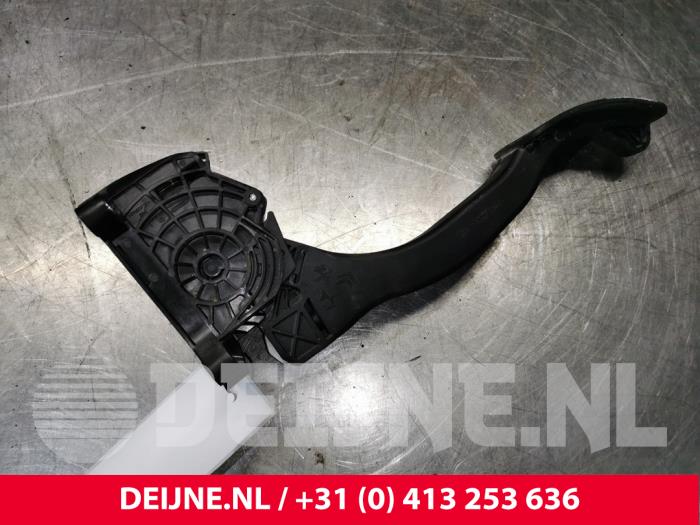 Toyota Pro-Ace Accelerator pedal O167360