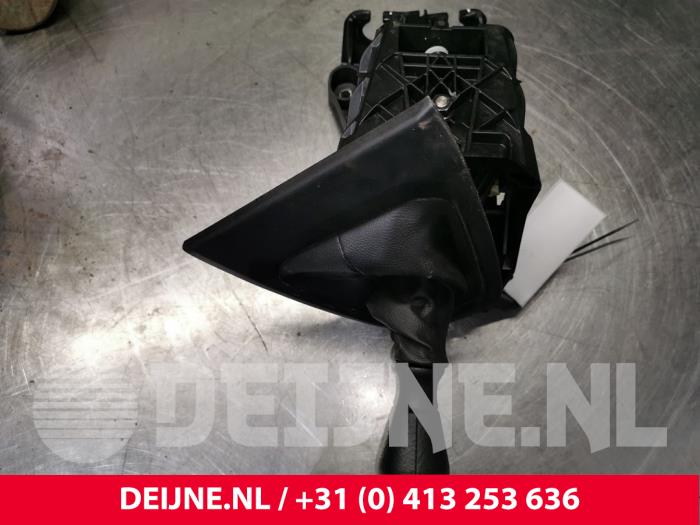 Gebruikte Pook Toyota ProAce 1.6 D-4D 95 16V Prijs € 181,50 Inclusief btw aangeboden door van Deijne Onderdelen Uden B.V.