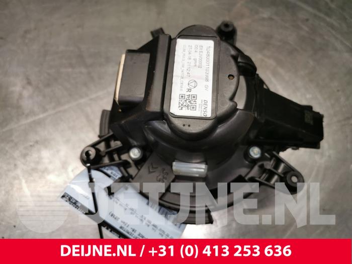 Toyota Pro-Ace Heating and ventilation fan motor O167367
