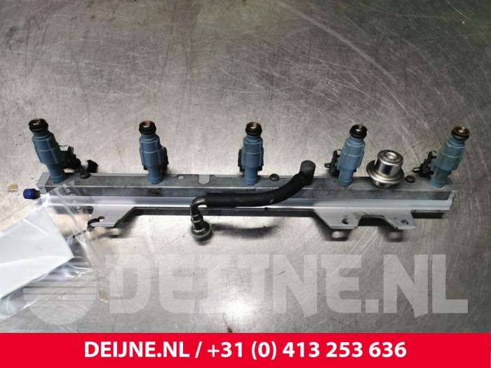 Gebruikte Verstuiver brug Volvo V70 (SW) 2.3 T5 20V Prijs € 100,00 Margeregeling aangeboden door van Deijne Onderdelen Uden B.V.