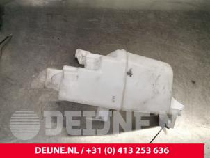 Nissan NV200 Scheibensprühertank vorne O167538 foto 2