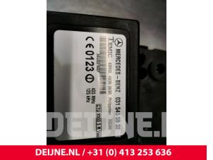 Mercedes Sprinter Odometer KM O167596 photo 3
