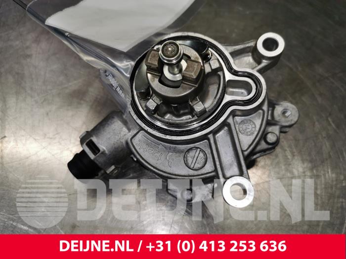 Gebruikte Oliepomp Volvo V60 I (FW/GW) 2.4 D6 20V Plug-in Hybrid AWD Prijs € 125,00 Margeregeling aangeboden door van Deijne Onderdelen Uden B.V.