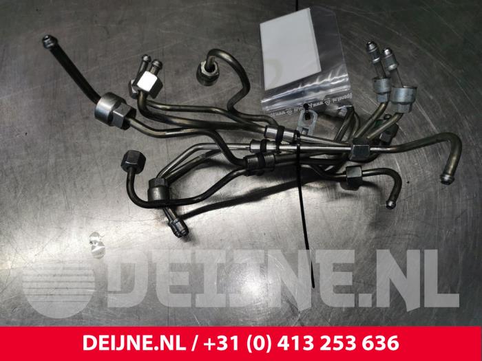 Gebruikte Leiding (diversen) Volvo V60 I (FW/GW) 2.4 D6 20V Plug-in Hybrid AWD Prijs € 100,00 Margeregeling aangeboden door van Deijne Onderdelen Uden B.V.