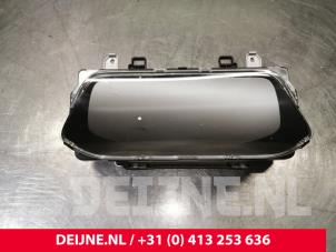 Volvo XC40 Kilometerteller KM O167693 foto 2