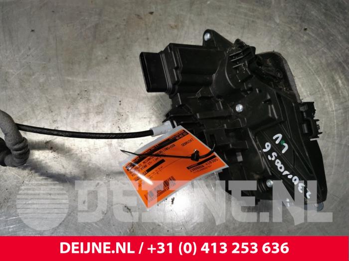 Volvo XC40 Türschlossmechanik 4-türig links vorne O167726