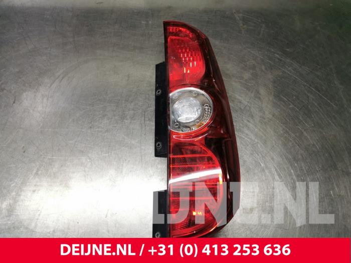Opel Combo Taillight, right O167914