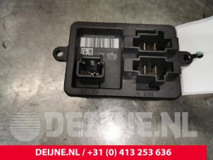 Citroen Jumpy Heater resistor O168109 photo 2