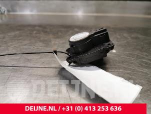 Opel Combo Heizventil Motor O168345 foto 3