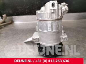 Gebruikte Aircopomp Volvo XC60 II (UZ) 2.0 B5 Mild Hybrid Geartronic 16V AWD Prijs € 175,00 Margeregeling aangeboden door van Deijne Onderdelen Uden B.V.