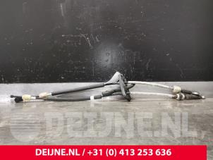 Gebruikte Schakelkabel Versnellingsbak Peugeot Boxer (U9) 2.2 HDi 100 Euro 4 Prijs € 108,90 Inclusief btw aangeboden door van Deijne Onderdelen Uden B.V.