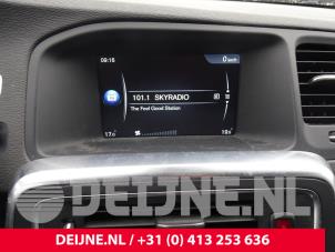 Gebruikte Display Interieur Volvo V60 I (FW/GW) 1.6 DRIVe Prijs op aanvraag aangeboden door van Deijne Onderdelen Uden B.V.