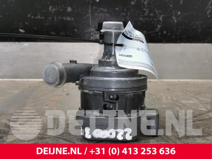 Gebruikte Waterpomp Volvo V60 II (ZW) 2.0 B3 16V Mild Hybrid Prijs € 100,00 Margeregeling aangeboden door van Deijne Onderdelen Uden B.V.
