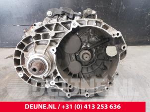 Gebruikte Versnellingsbak Volkswagen Transporter/Caravelle T5 2.5 TDi Prijs € 544,50 Inclusief btw aangeboden door van Deijne Onderdelen Uden B.V.