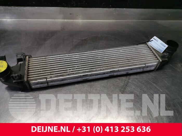 Gebruikte Intercooler Volvo V40 Cross Country (MZ) 2.0 D4 20V Prijs € 75,00 Margeregeling aangeboden door van Deijne Onderdelen Uden B.V.