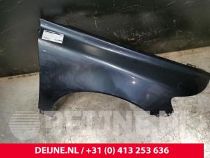 Volvo V50 Front wing, right O169409 photo 2