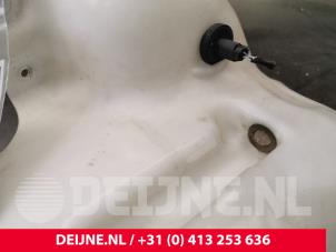 Mercedes Sprinter Front windscreen washer reservoir O169421 photo 2