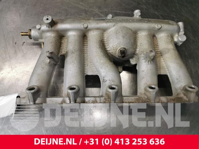 Gebruikte Inlaatspruitstuk Volvo XC90 I 2.5 T 20V Prijs € 50,00 Margeregeling aangeboden door van Deijne Onderdelen Uden B.V.