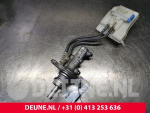 Mercedes Vito Master cylinder O169630 photo 3