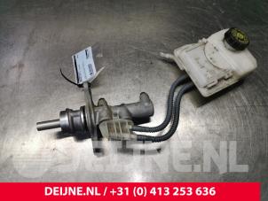 Mercedes Vito Master cylinder O169630 photo 2