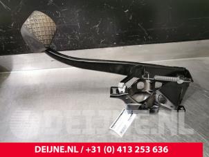 Gebruikte Rempedaal Mercedes Vito (447.6) 2.2 114 CDI 16V Prijs € 72,60 Inclusief btw aangeboden door van Deijne Onderdelen Uden B.V.