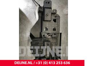 Volvo V60 Rear bumper bracket, right O169753 photo 2