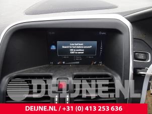 Gebruikte Display Interieur Volvo XC60 I (DZ) 2.4 D5 20V 220 AWD Prijs € 40,00 Margeregeling aangeboden door van Deijne Onderdelen Uden B.V.