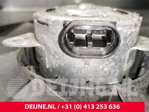 Opel Movano Kühlgebläse O170048 foto 3