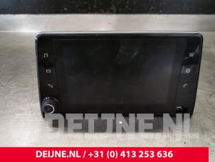 Gebruikte Display Multi Media regelunit Citroen Berlingo 1.5 BlueHDi 100 Prijs € 363,00 Inclusief btw aangeboden door van Deijne Onderdelen Uden B.V.