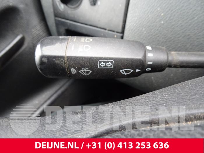 Schakelaar Richtingaanwijzer van een Mercedes-Benz Vito (639.6) 2.2 110 CDI 16V Euro 5 2012
