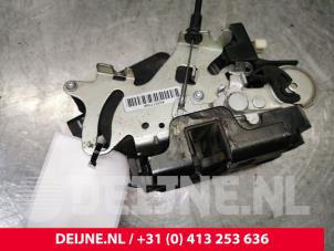 Mercedes Vito Türschlossmechanik 2-türig rechts O170256 foto 3