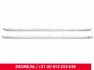 Volvo V90 Zijskirtset links+rechts O170487 foto 2