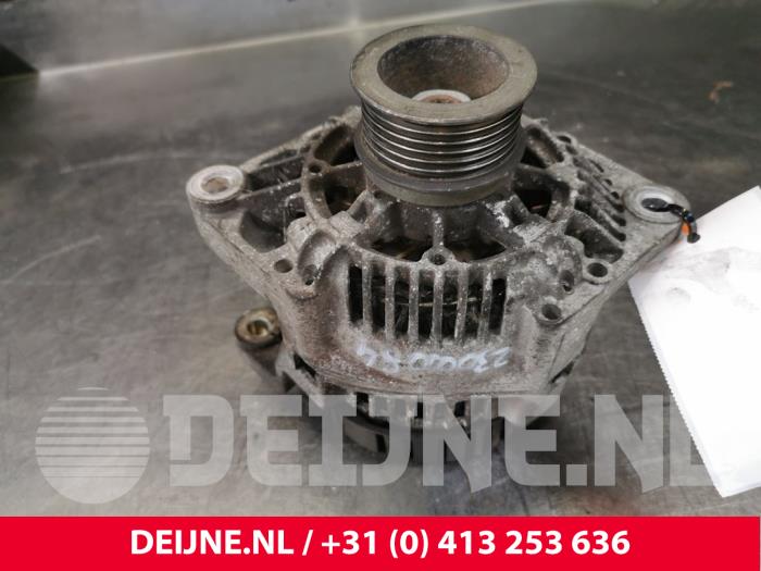 Gebruikte Dynamo Opel Movano Combi 2.8 DTI Prijs € 36,30 Inclusief btw aangeboden door van Deijne Onderdelen Uden B.V.