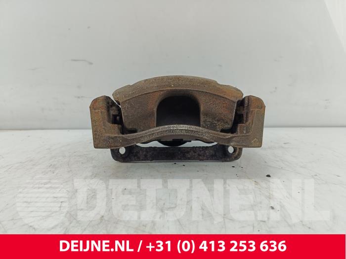 Toyota Pro-Ace City Remklauw (Tang) links-voor O170897