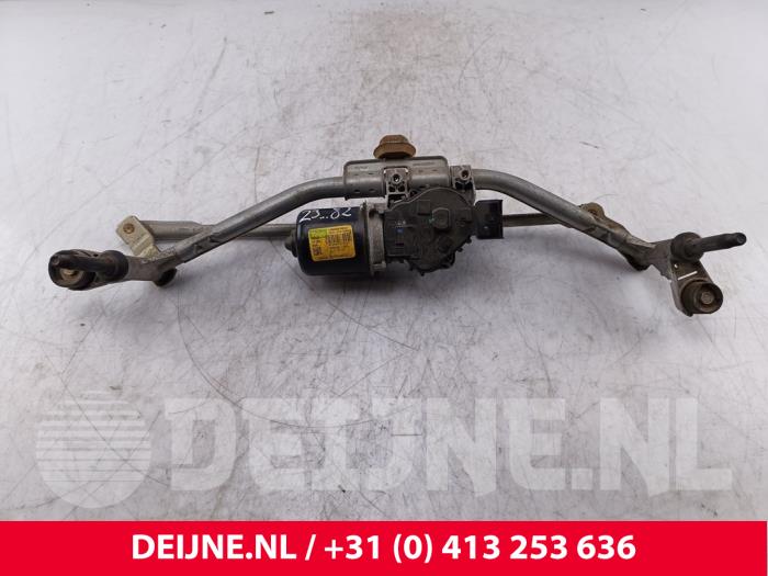 Toyota Pro-Ace City Wiper motor + mechanism O170900