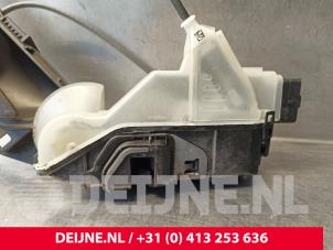 Toyota Pro-Ace City Deurslot Mechaniek 2Deurs links O170909 foto 2