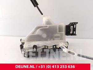 Toyota Pro-Ace City Türschlossmechanik 2-türig rechts O170912 foto 2