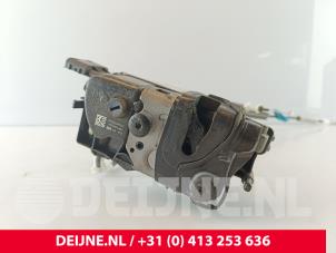 Toyota Pro-Ace City Türschlossmechanik 2-türig rechts O170912 foto 3