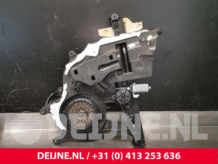 Toyota Pro-Ace City Window mechanism 2-door, front right O170913