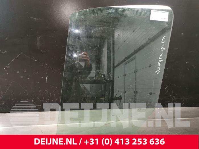 Mercedes Sprinter Door window 2-door, left O170916